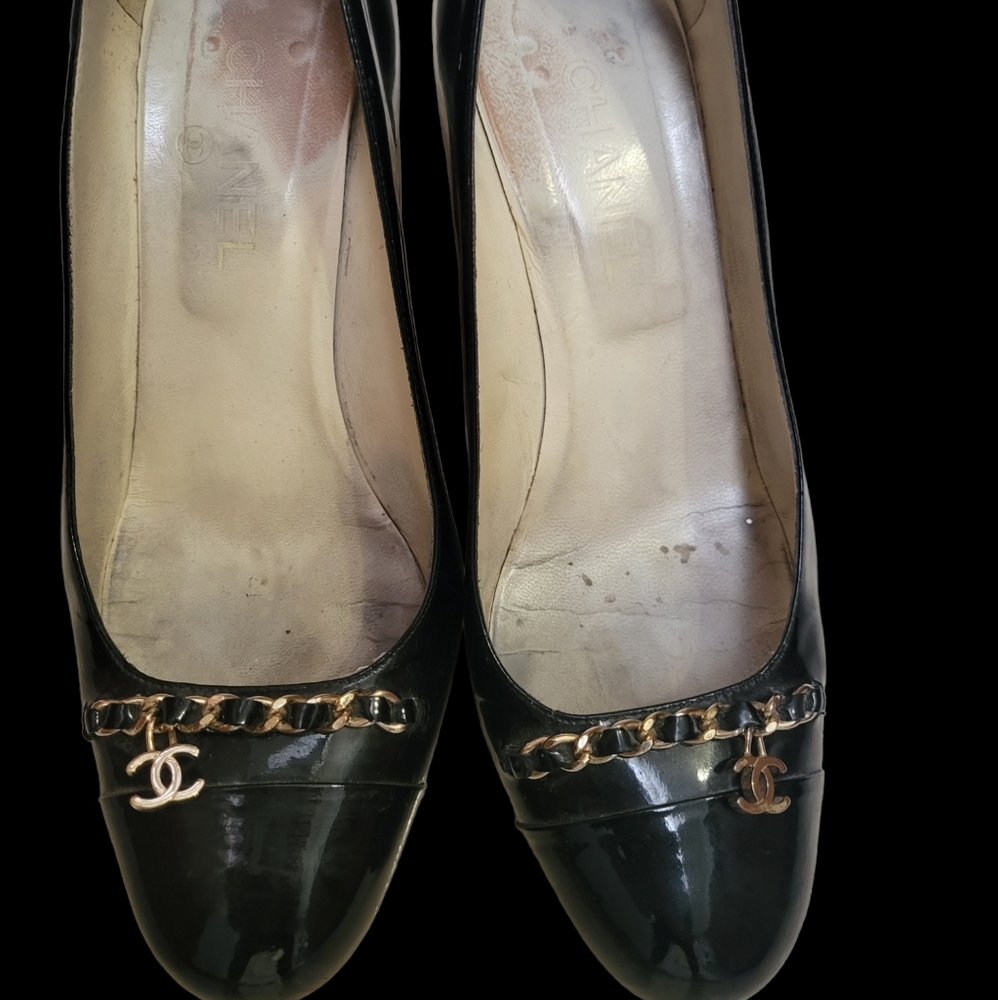 Beautiful Classic Black Chanel Heels